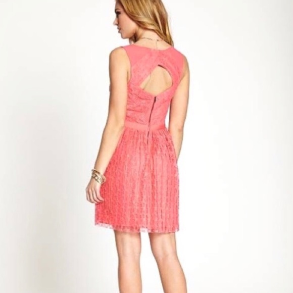 GUESS Coral Crinkle Lace Dress - Picture 3 of 6